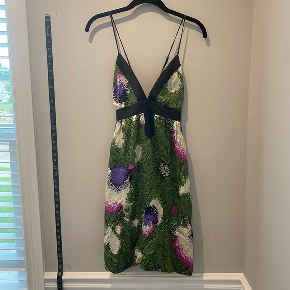 Single Dress Abstract Print Fun Strappy Dress in Green & Black 100% Silk Small - Picture 4 of 13